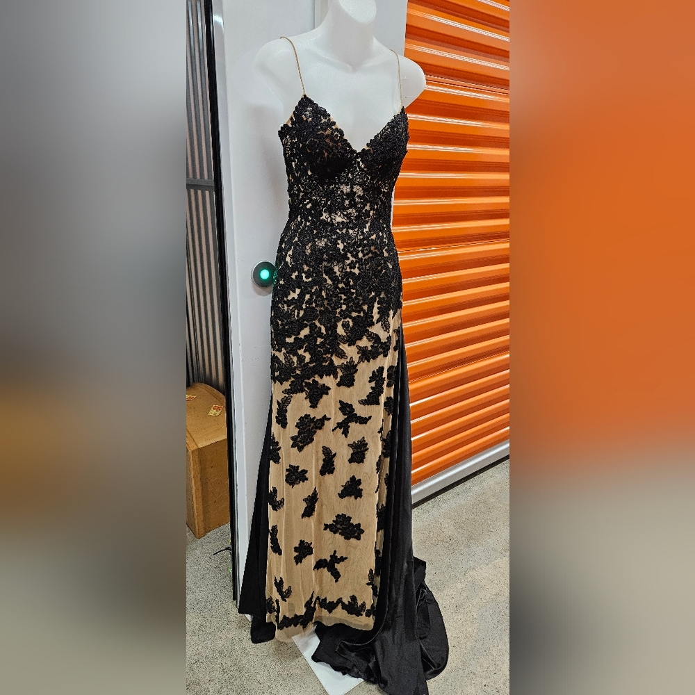 Sherri Hill #52538 Lace Prom Gown, Size 0 BLACK And Size 6 BLUE - Picture 4 of 12